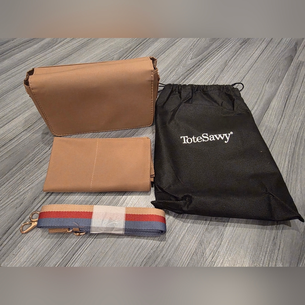ToteSavvy Crossbody Diaper Bag Changing Mat Wipes Pocket Taupe NEW w Pouch